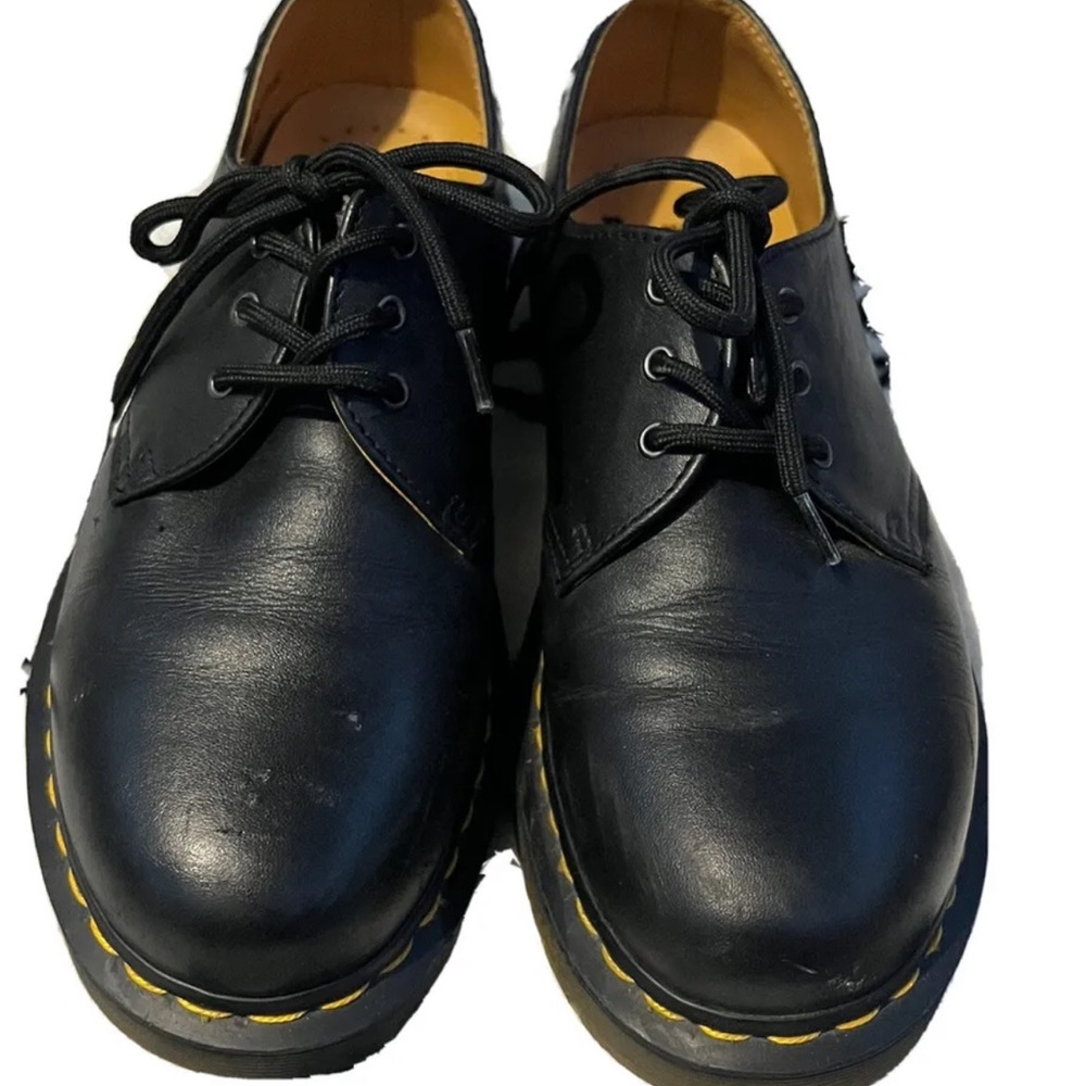 Dr Martens 1461 Oxford classic shoe.